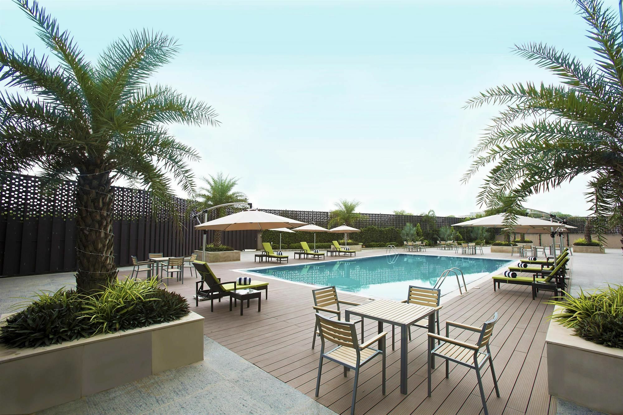 Golden Suites Gurgaon Inde Hotels Exterior photo